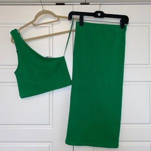 Green two piece seamless set